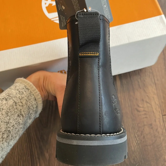 Timberland | Men’s Larchmont Chelsea Boots - Picture 5 of 6